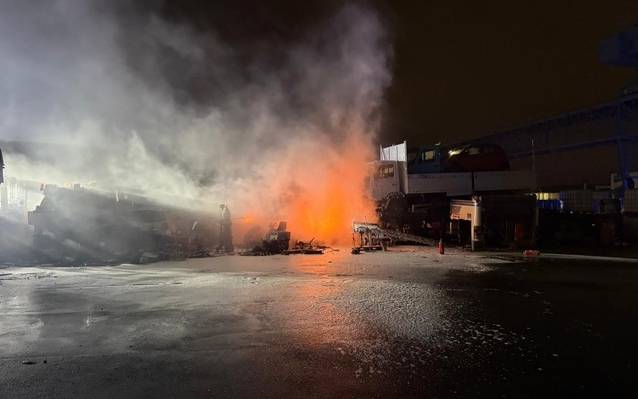 Blick auf den Brand. Foto: Feuerwehr Essen