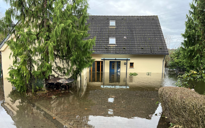 Haus in Essen-Überruhr im Wasser
