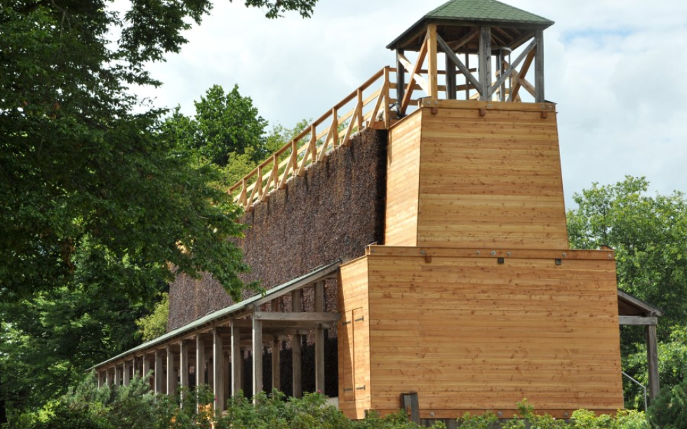 Das Gradierwerk im Grugapark in Essen wurde wieder in Betrieb genommen.