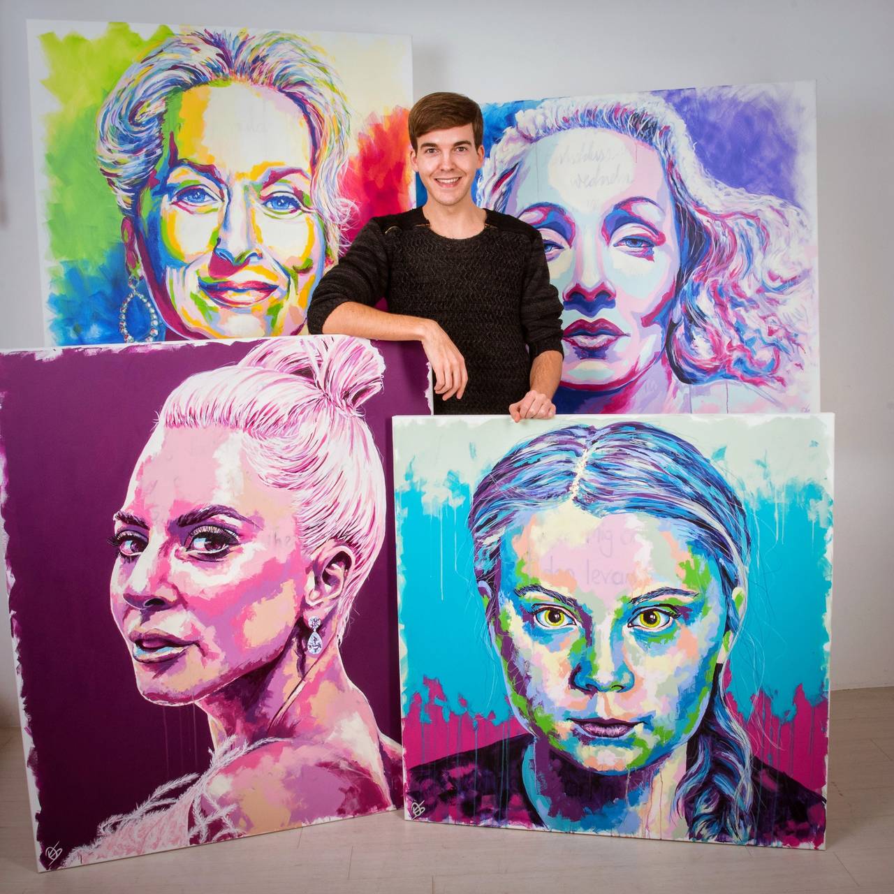 Oliver Schäfer aus Essen-Rüttenscheid malt starke Frauen als Pop-Art-Portrait.