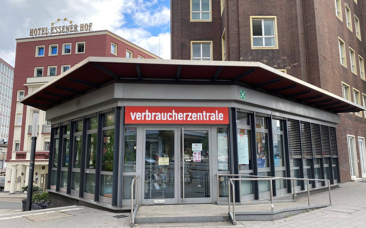 Die Verbraucherzentrale in Essen gibt Urlaubern wichtige Reisetipps.