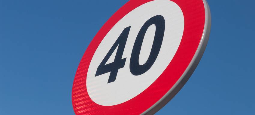 A40 Essen: Firma räumt vergessenes Tempo 40-Schild ab