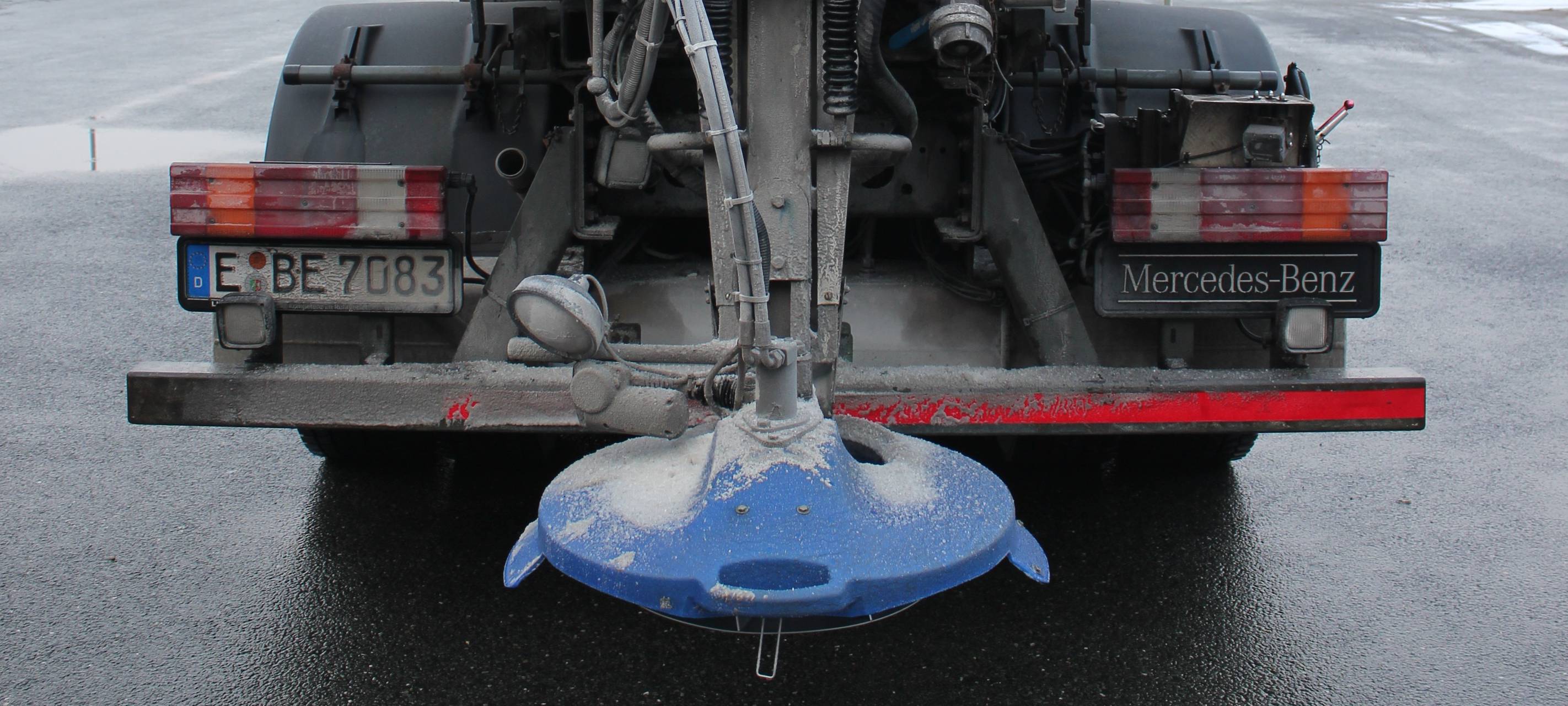 Panne in Essen - Streuwagen verschmutzt Autos