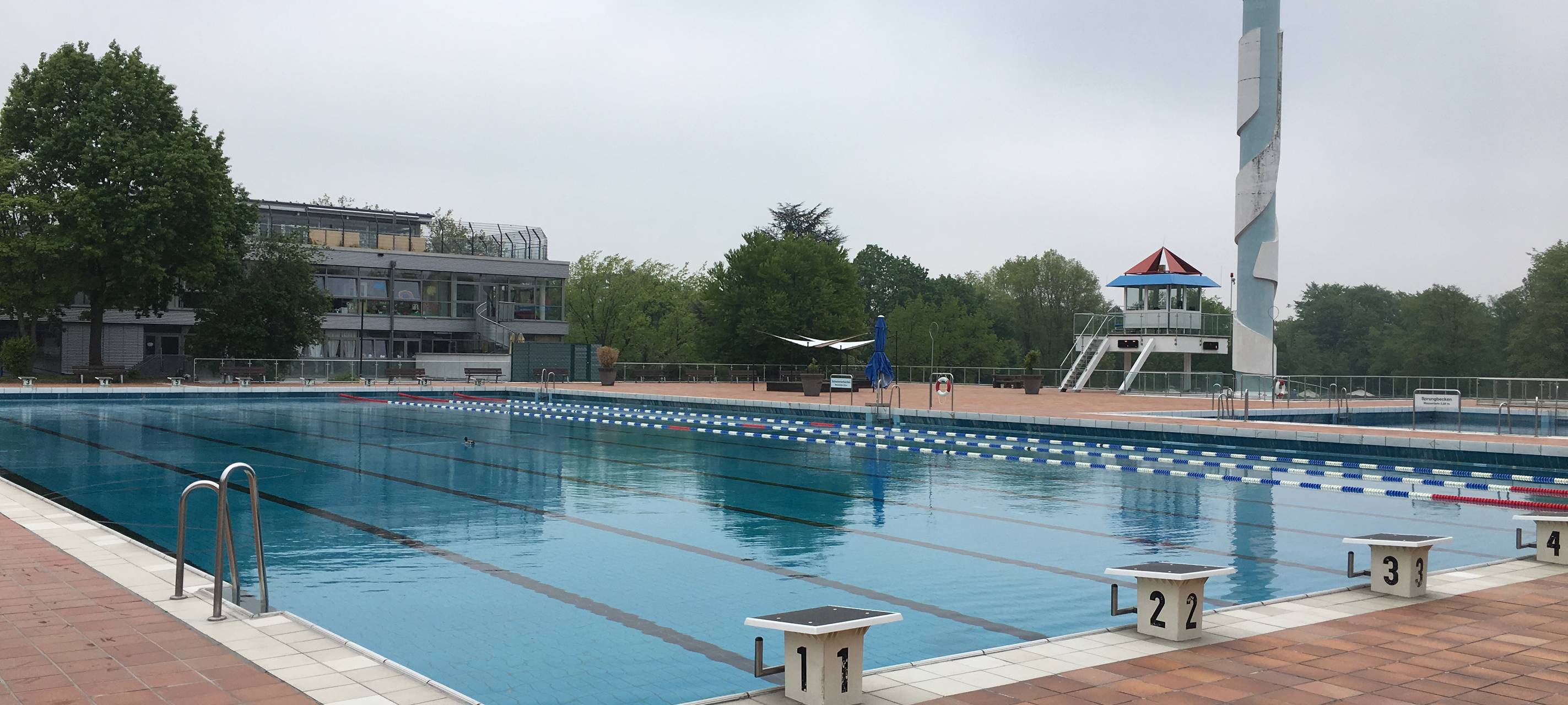 Freibäder in Essen werden für die Saison fit gemacht