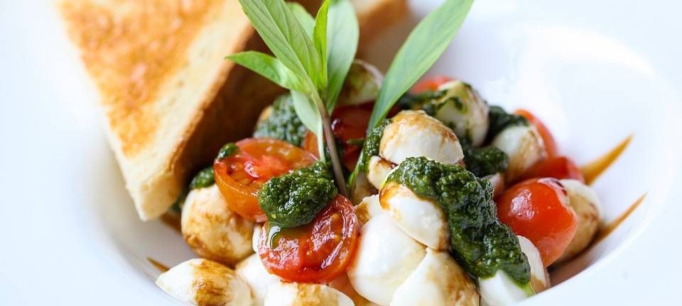 Essen: Teure Lebensmittel machen sich auch in Kantinen bemerkbar