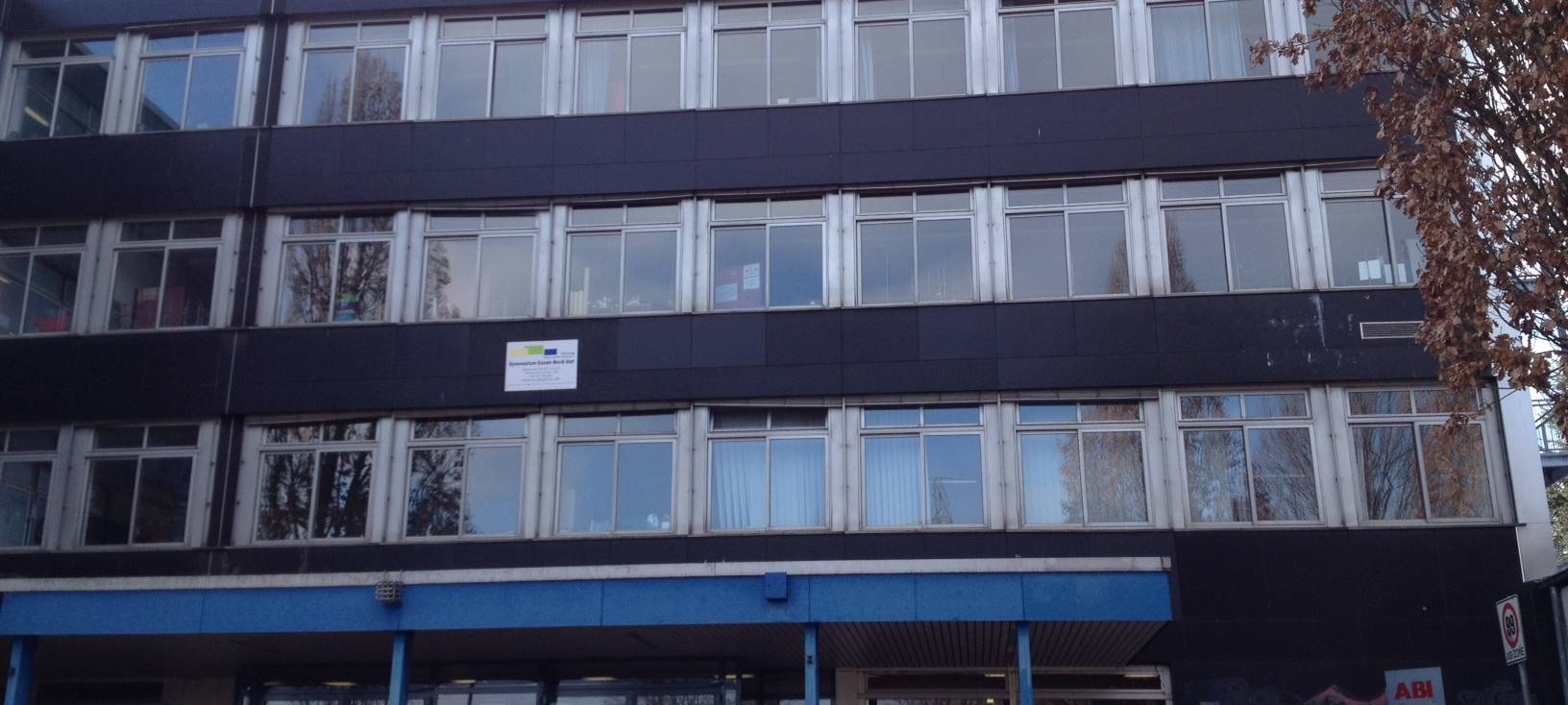 Nord-Ost-Gymnasium im Nordviertel, vielleicht auch Altenessen und Stoppenberg. Wir einigen uns auf Altenessen. Das ist aber nicht meine Meinung :D!!