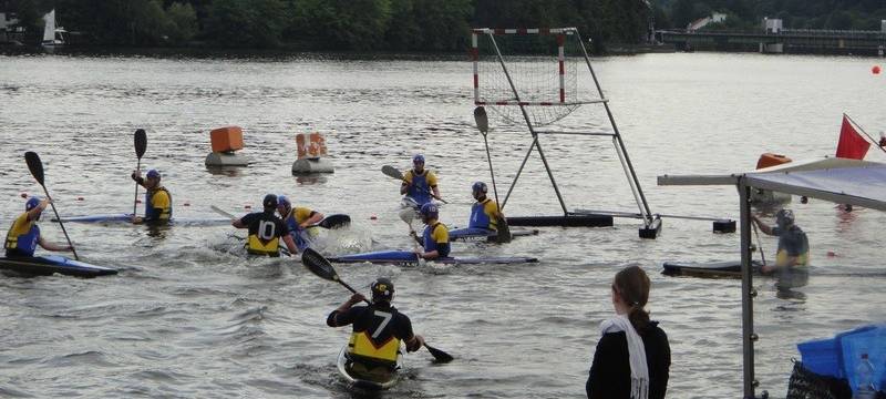 Großes Kanupolo-Turnier in Essen am Baldeneysee