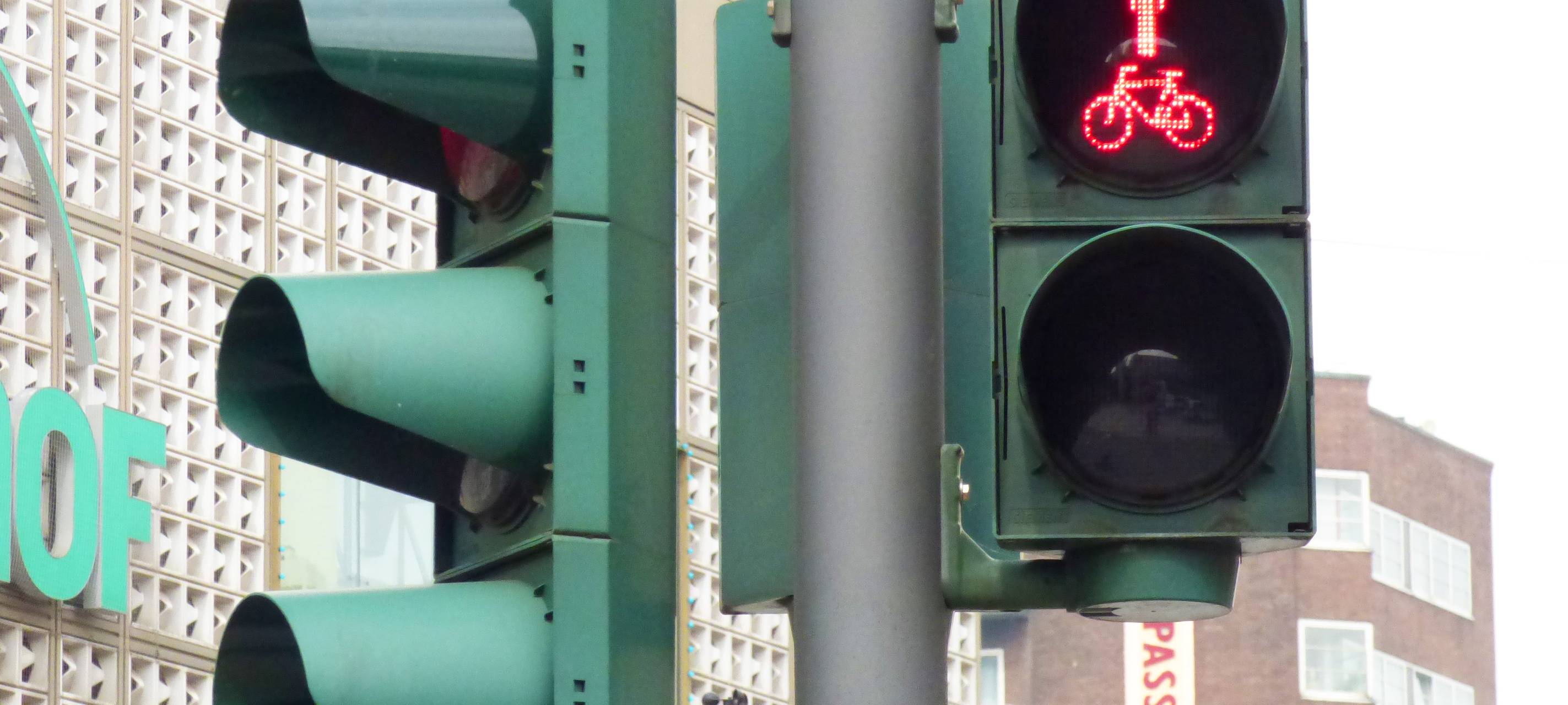 Stadt Essen muss Straßen und Ampeln schneller erneuern