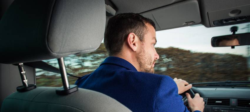 Ablenkung im Straßenverkehr: Das machen die Menschen in Essen beim Autofahren