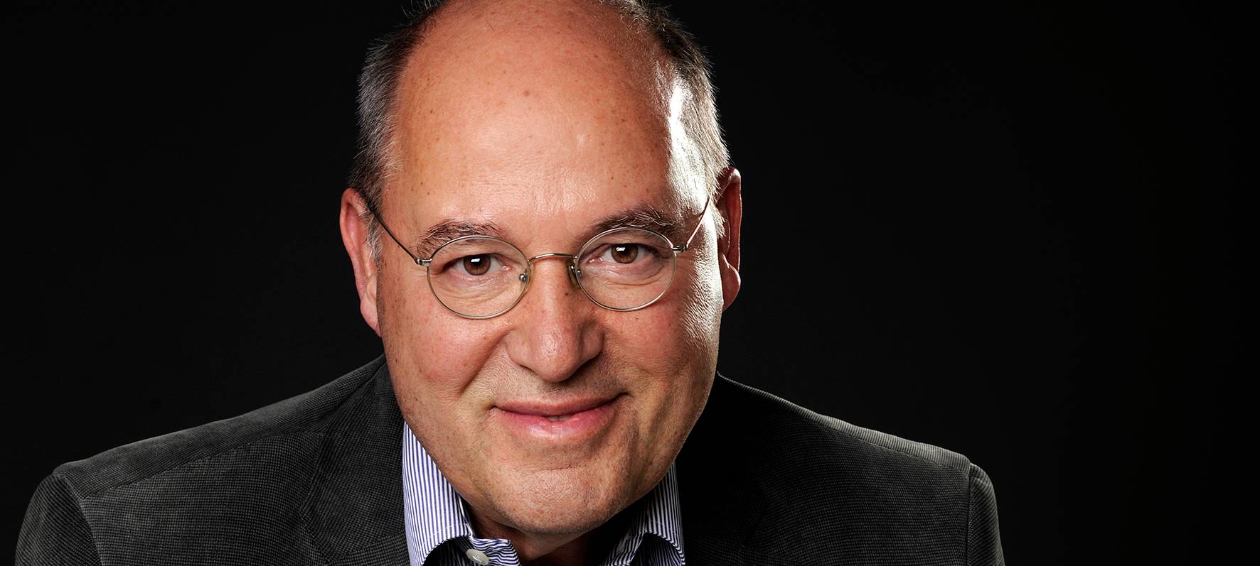 Gregor Gysi wird Professor an Uni Duisburg-Essen