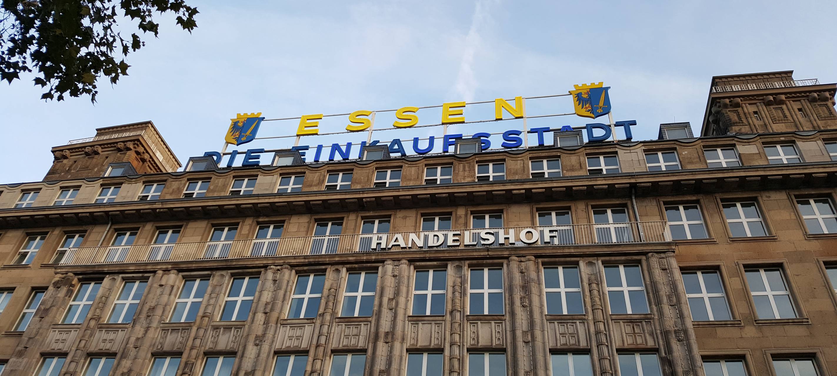 "Essen - die Einkaufsstadt" - Heftige Diskussionen um Handelshof-Schriftzug