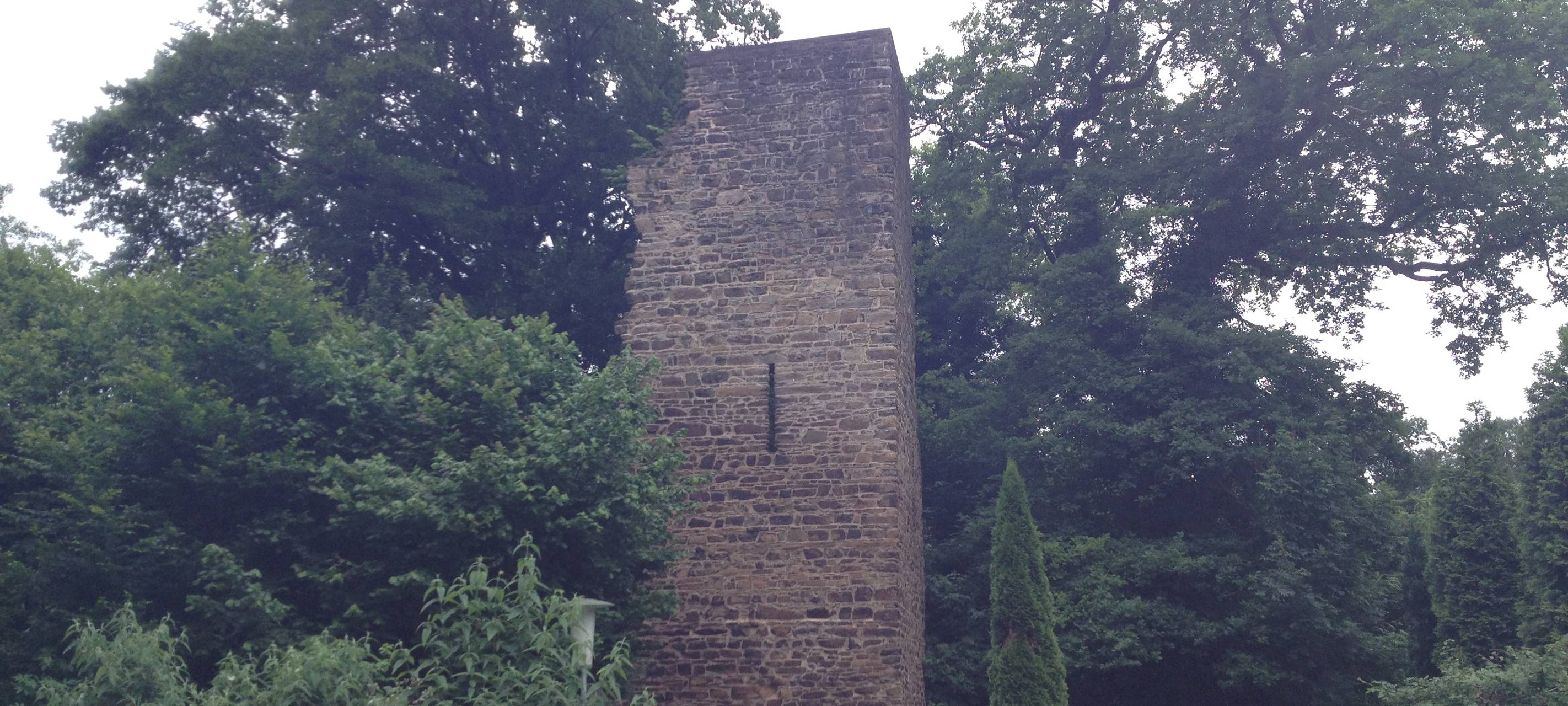Der Kattenturm am Ruhrtalradweg in Kettwig (neben Restaurant Kattenturm) War im 15. Jahrhundert teil der Burg Luttelnau