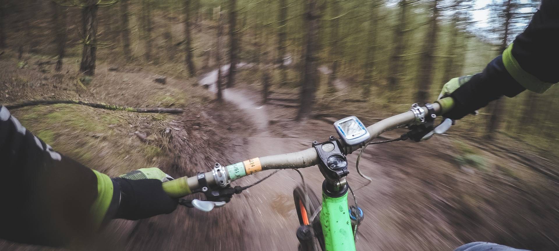 Essen: Schwerer Mountainbike-Unfall im Wald - Rettung extrem aufwendig