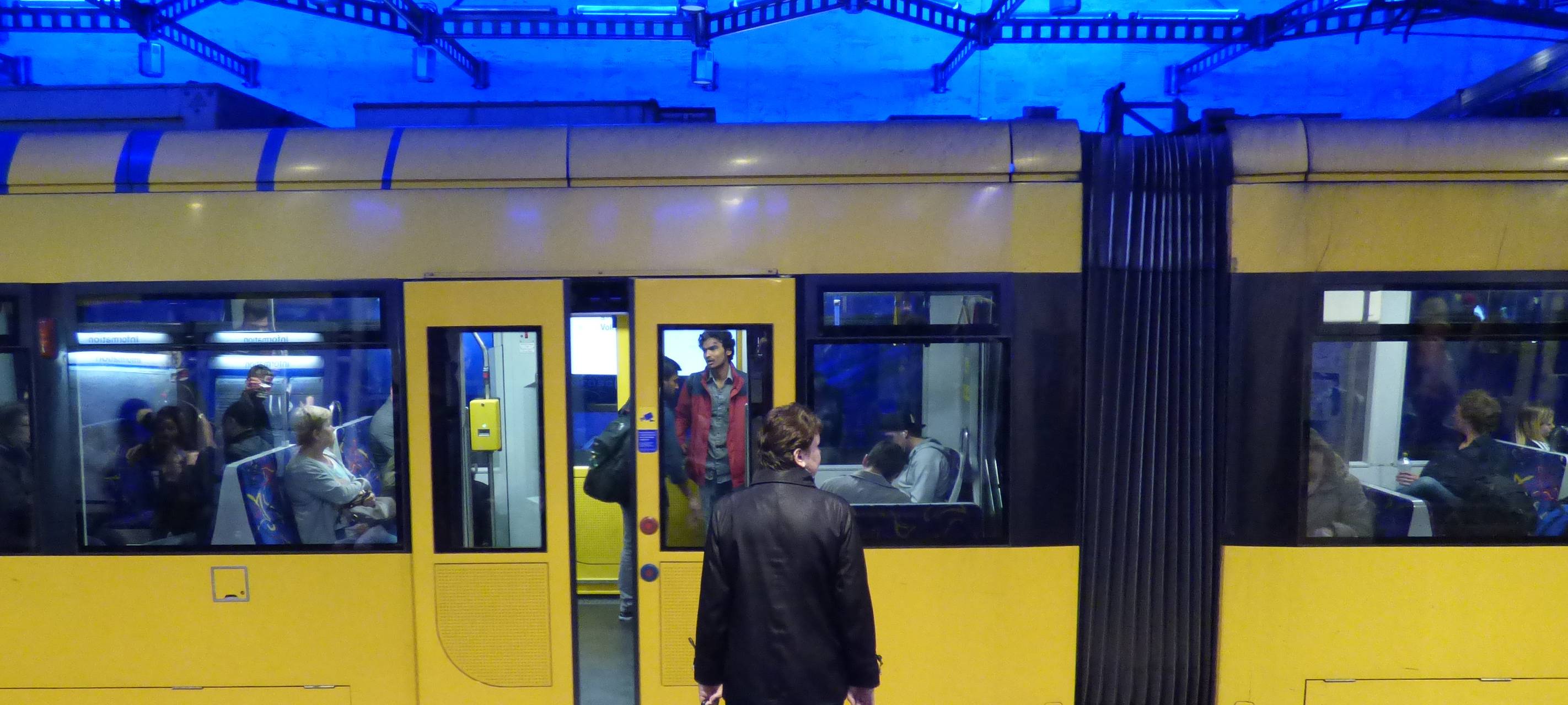 Corona: Erstmal normale Fahrpläne für Busse und Bahnen in Essen