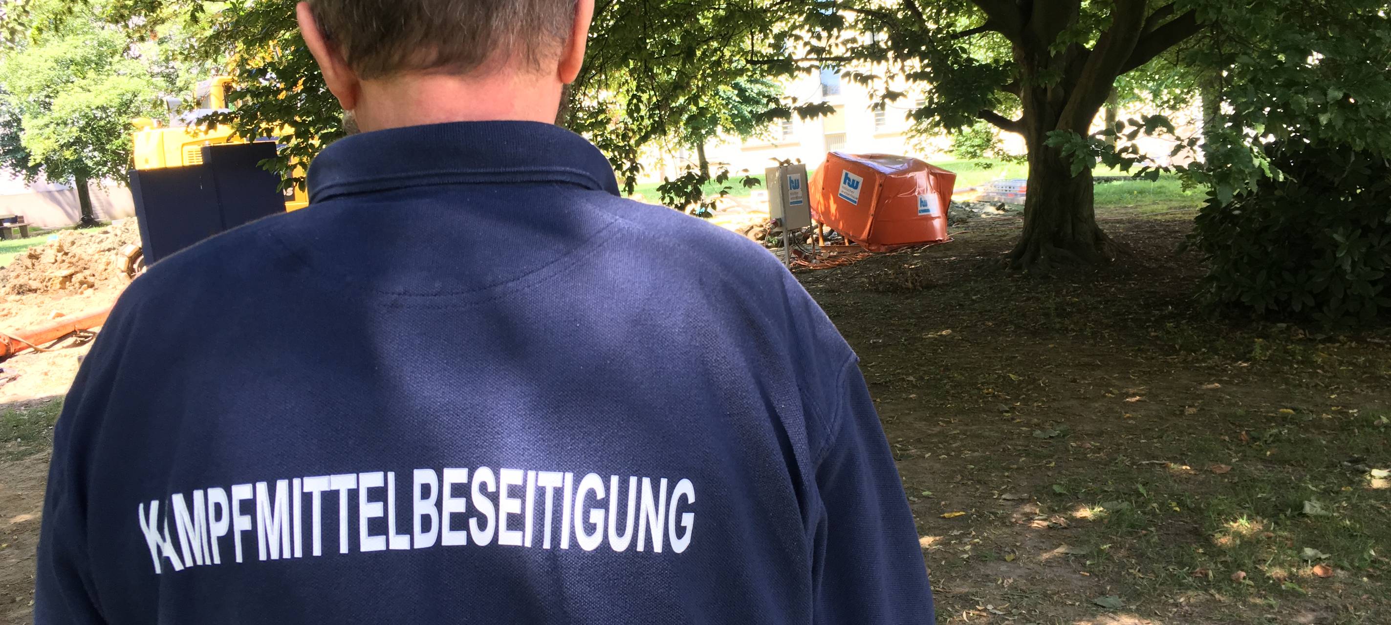 Entschärfer bei der Bombe in Huttrop