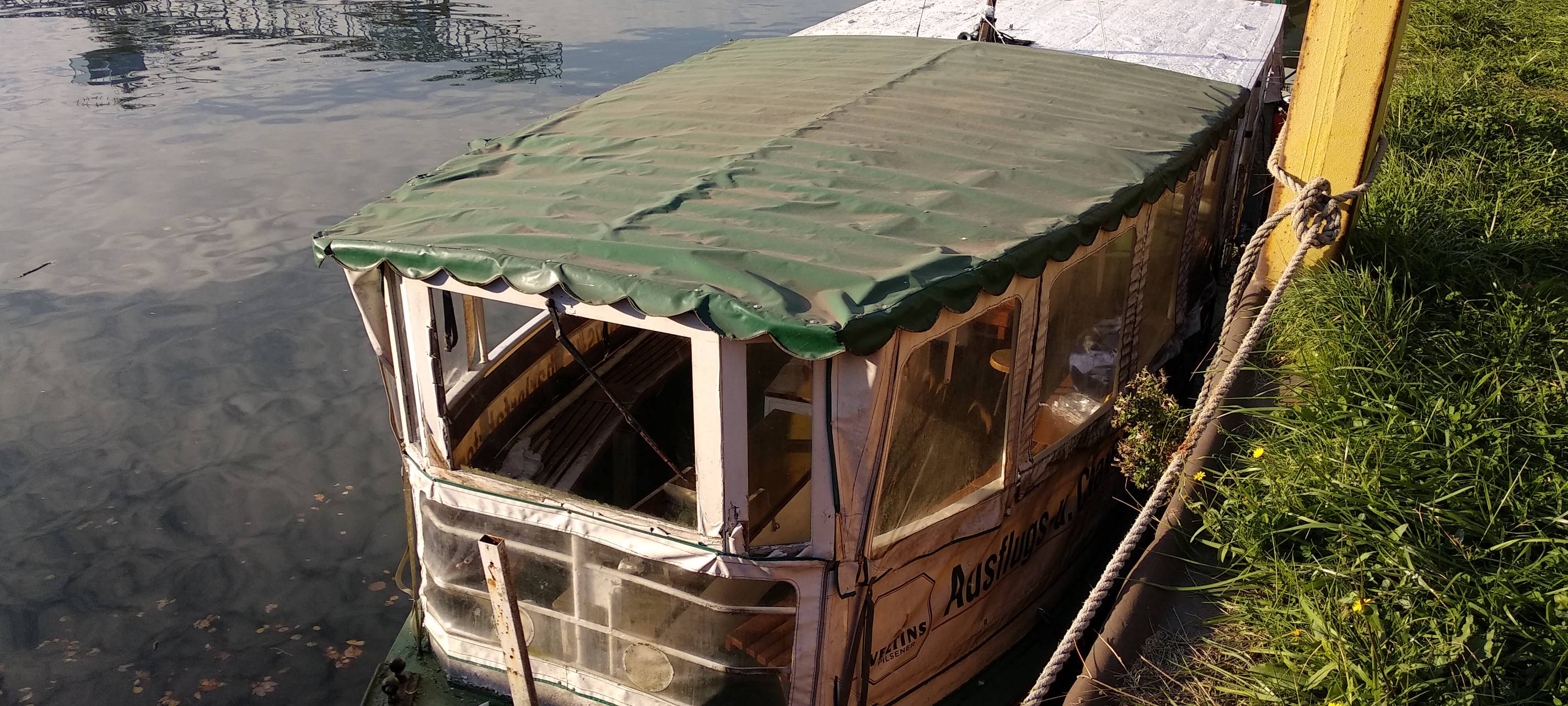 Ausflugsschiff in Essen muss für Transport gewogen werden