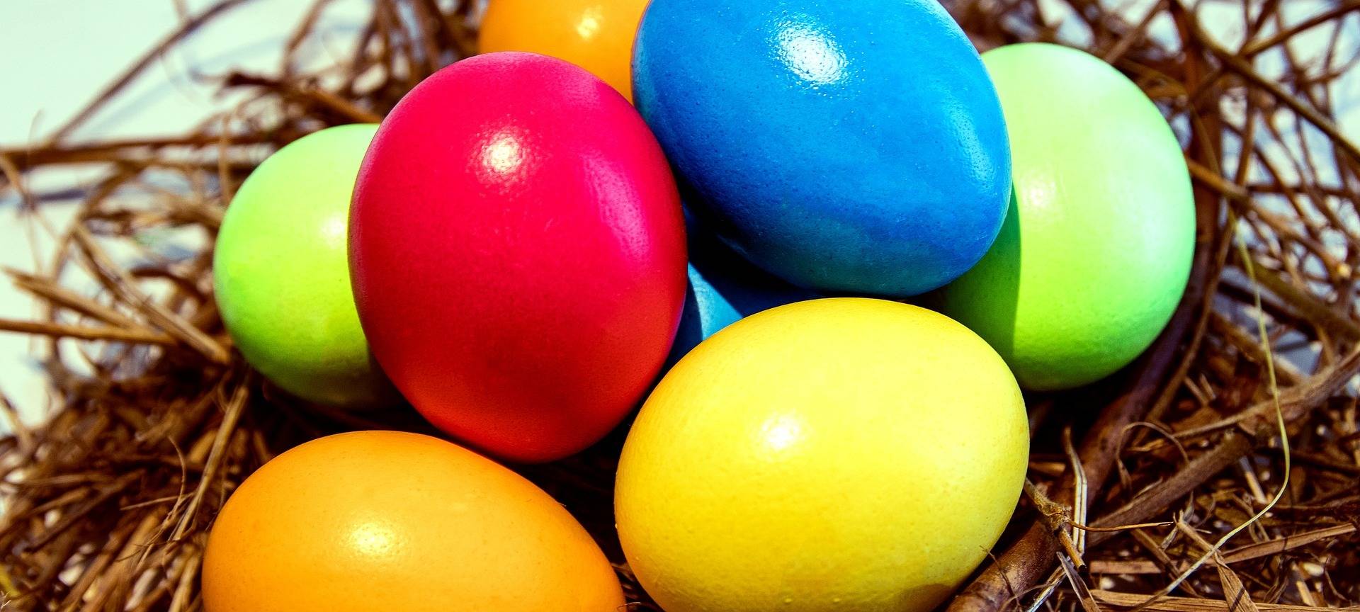 Ostern bei Radio Essen: Pfarrer übersetzt die Ostergeschichte in die Moderne