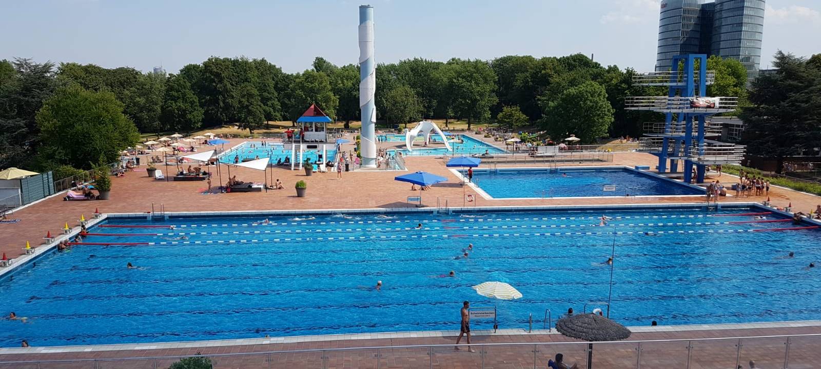 Essen macht die Schwimmbäder wieder auf