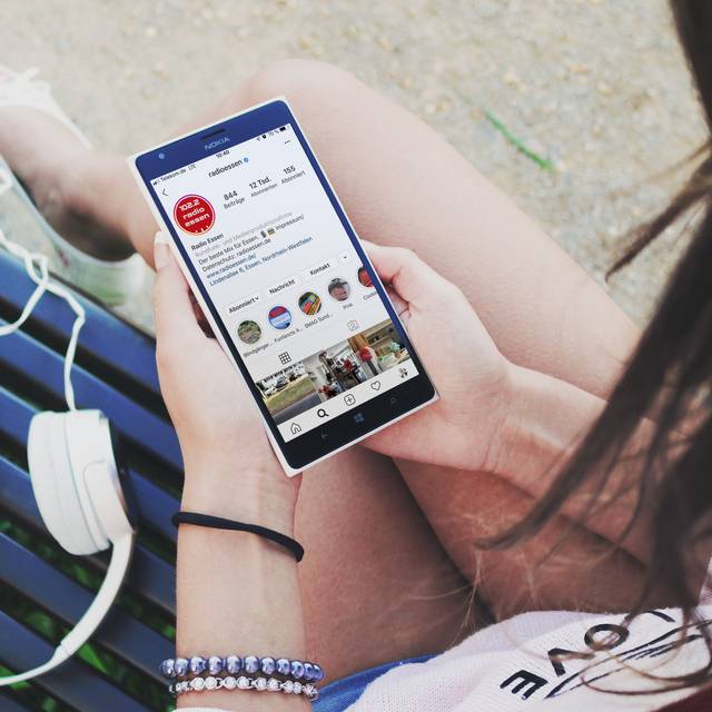Radio Essen Instagram Profil im Smartphone