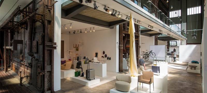 Das Red Dot Design Museum zeigt die Entwicklung von vielen Alltagsgegenständen, hier ein Wohnzimmer