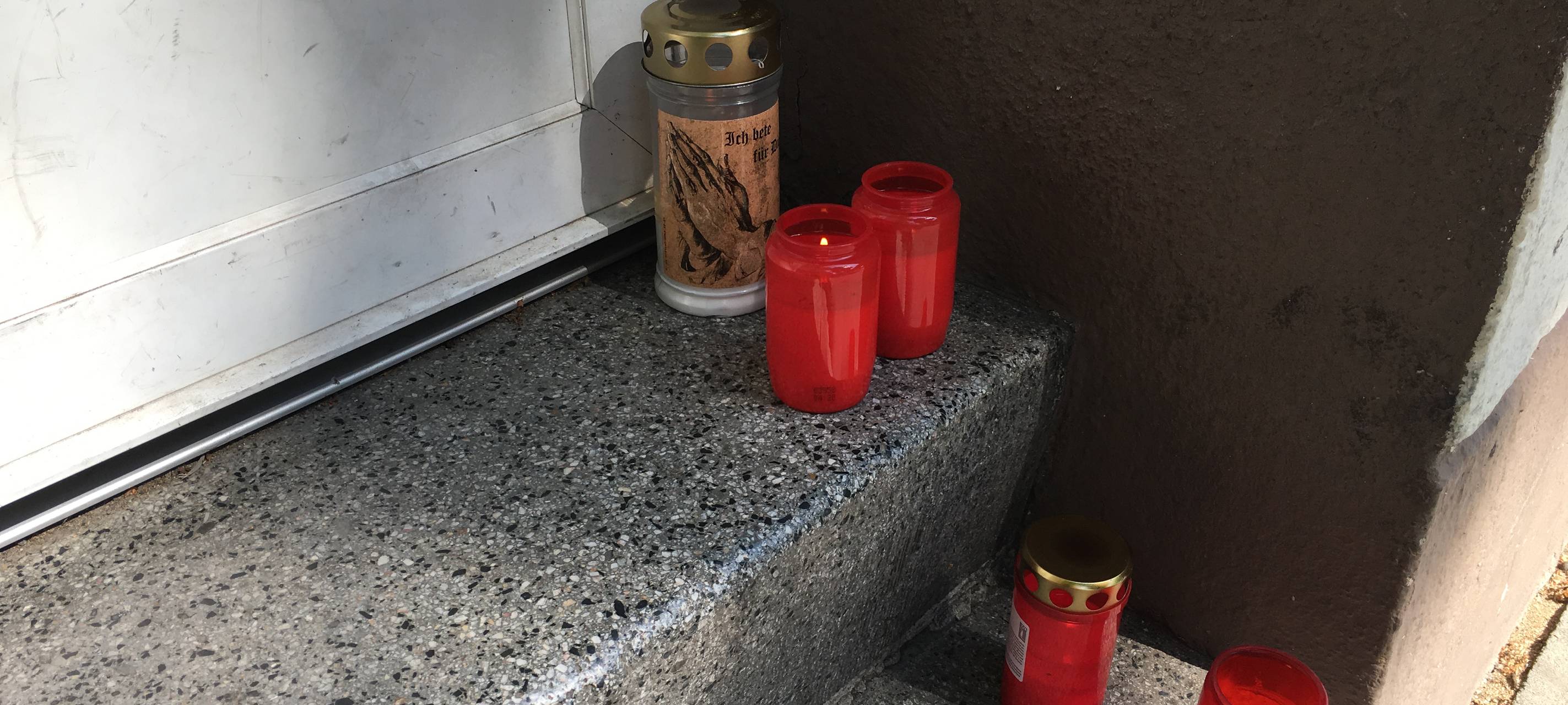 Verdurstetes Kind in Essen: Prozess startet mit Schweigen