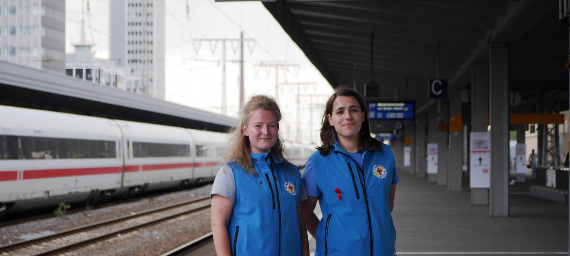 Bahnhofsmission Essen: Lena Ackermann und Mandy Eckardt