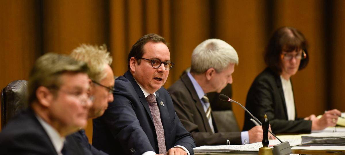 Rat in Essen entscheidet über Grillverbot, Krankenhäuser und Radwege