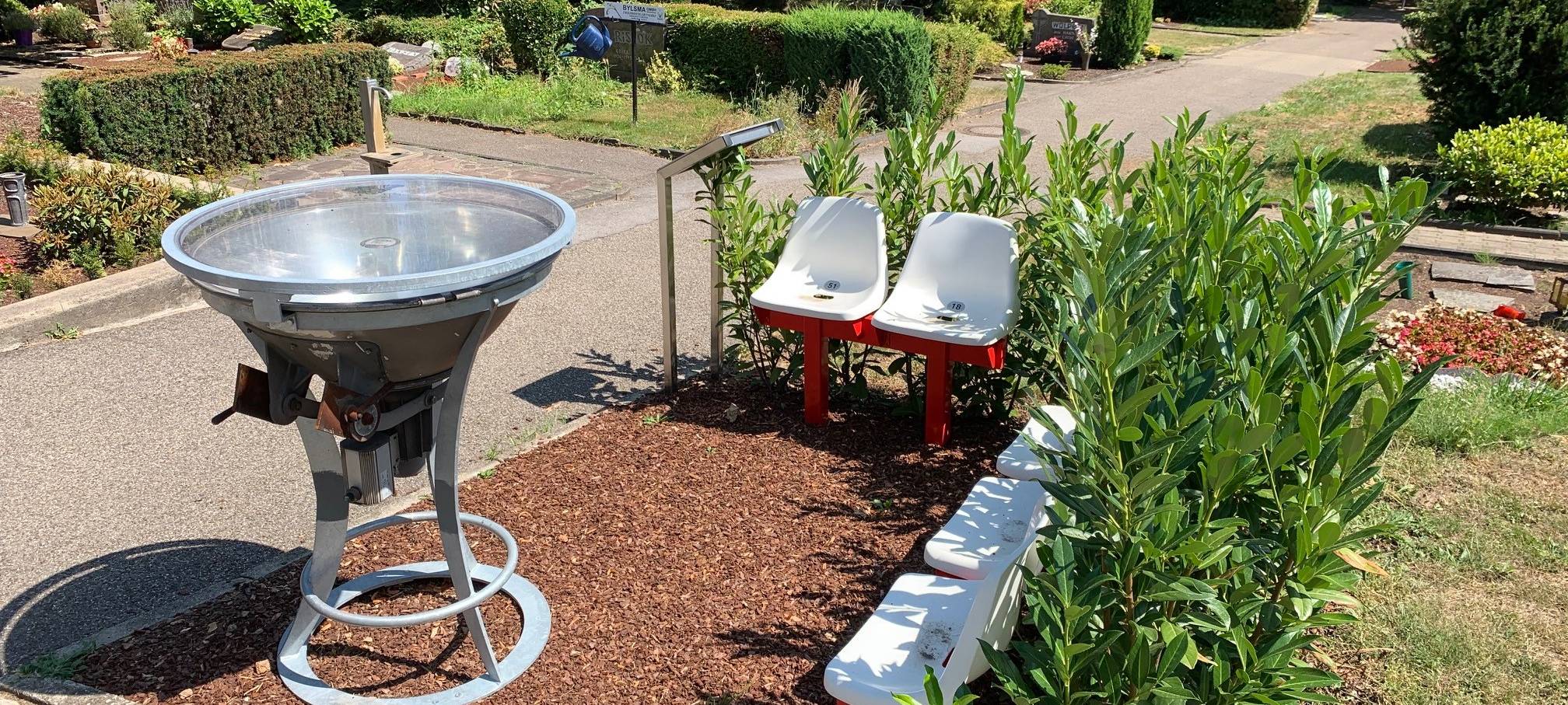 Bereits bestehende Sitzgruppe am Matthäus-Friedhof in Borbeck