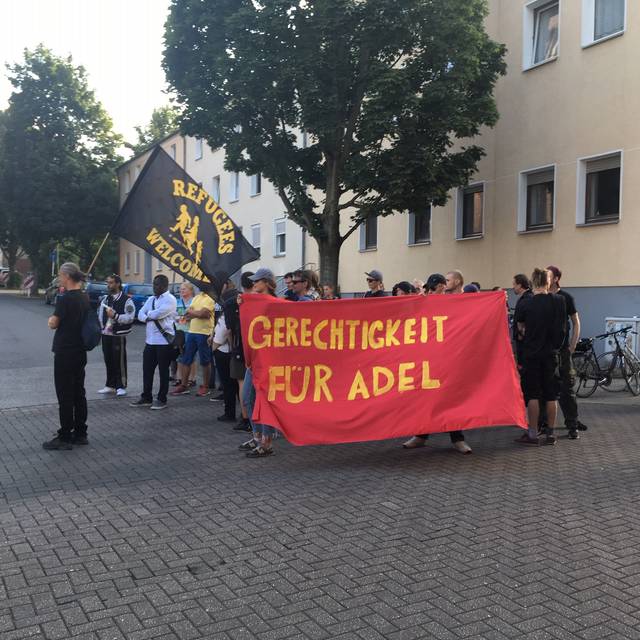 Demonstranten in Altendorf