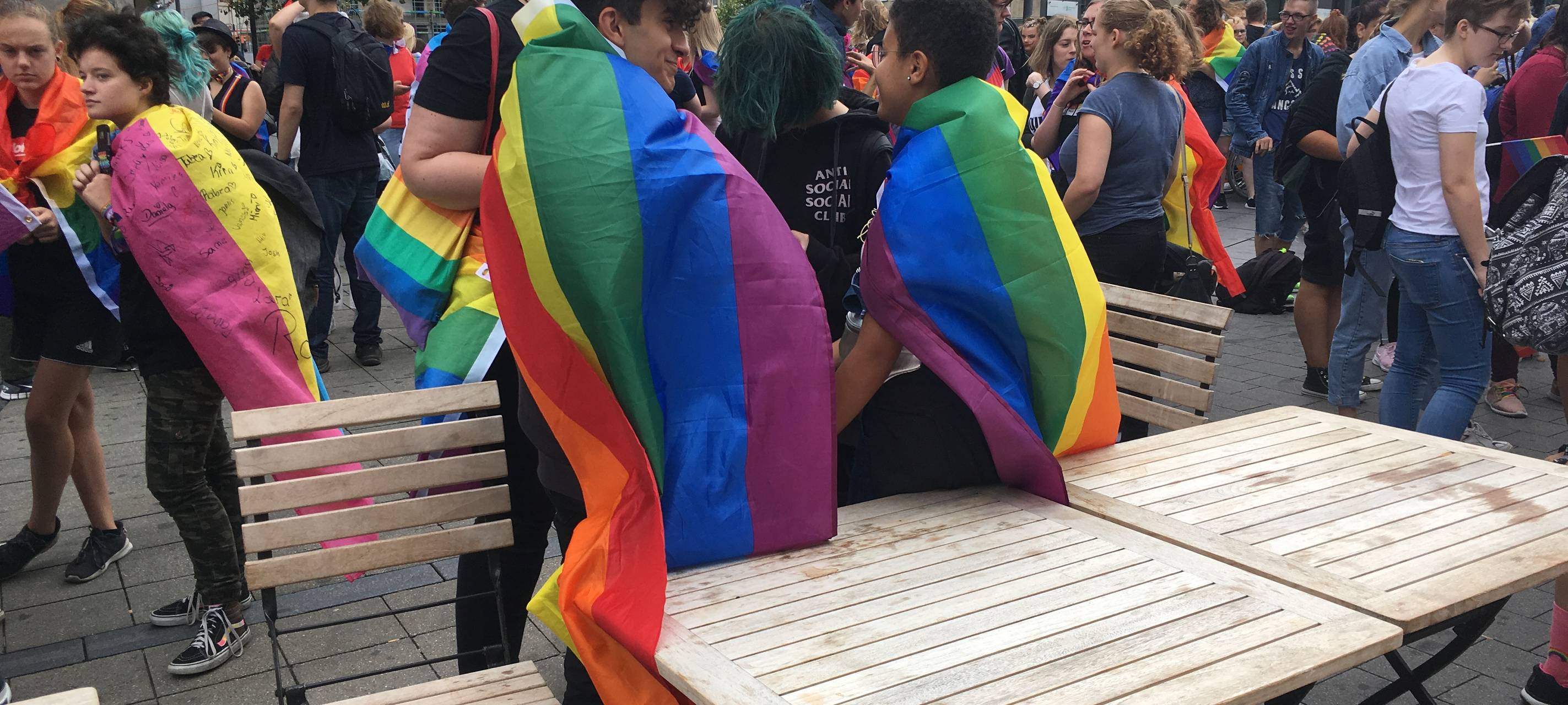 Besucher des Ruhr CSD in Essen