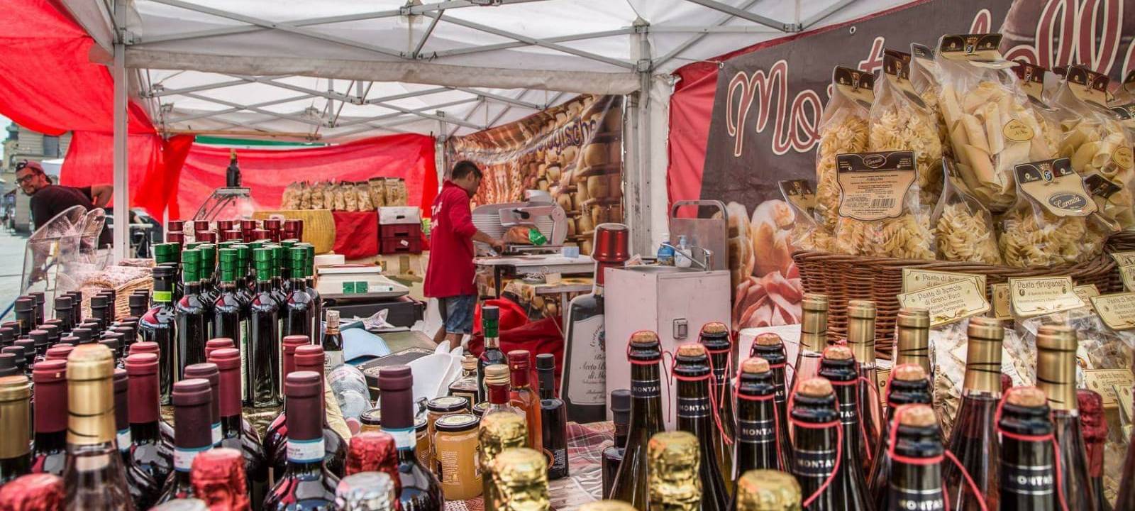Kulinarischer Stand auf dem Borbecker Marktfest