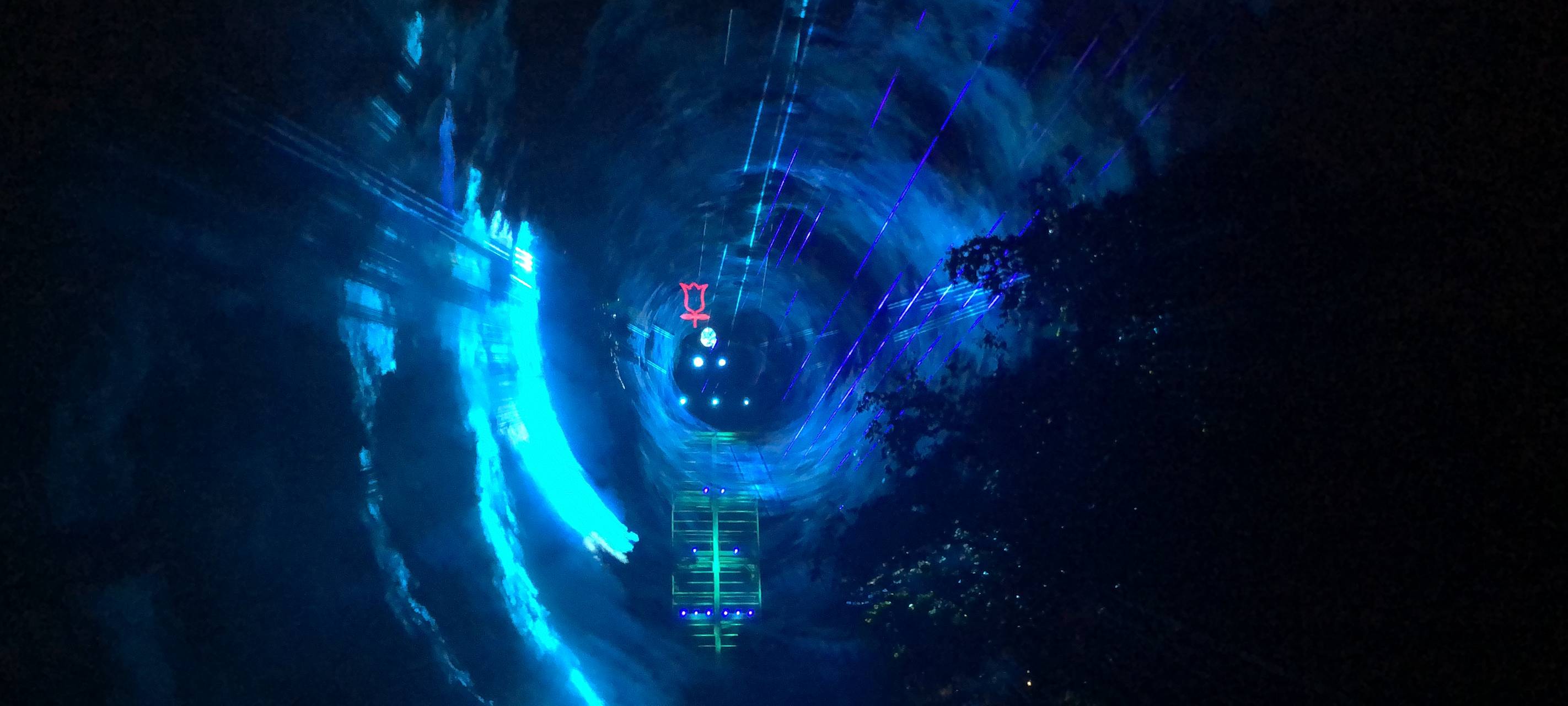 Um Punkt 22:45 Uhr ist die Lasershow am Freitag und am Samstag gestartet.