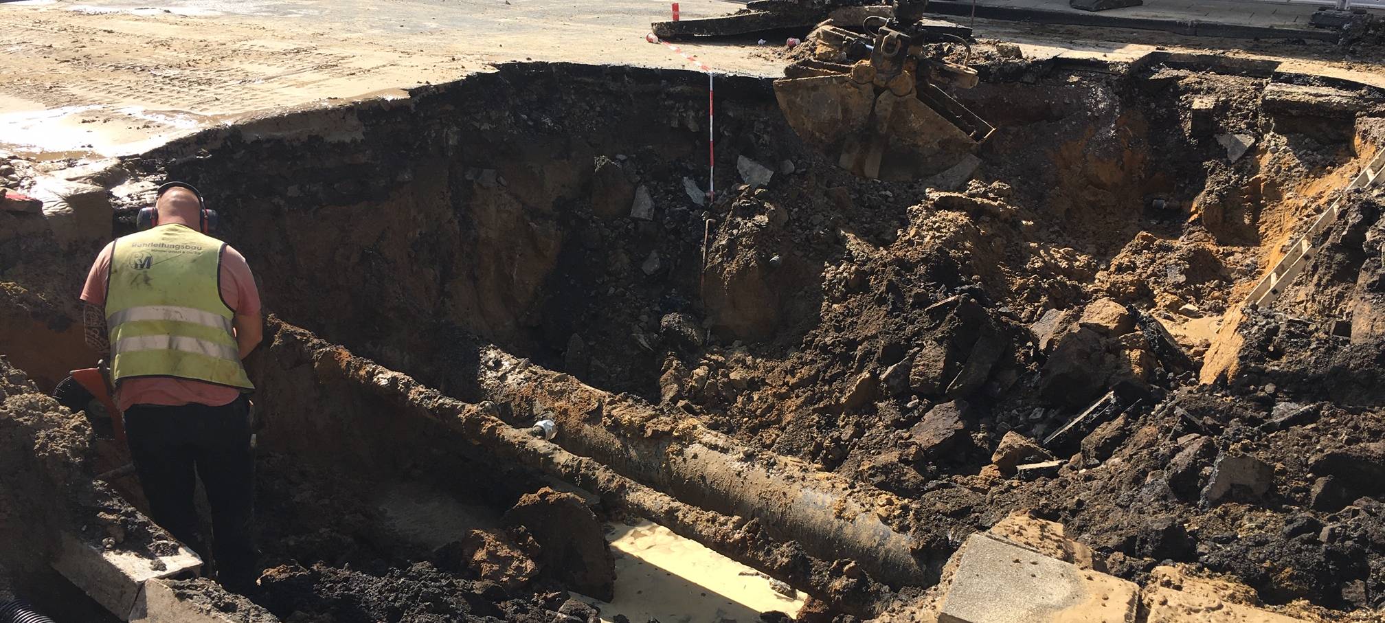 Essen: Keller voll, Ampel kaputt, Kreuzung gesperrt