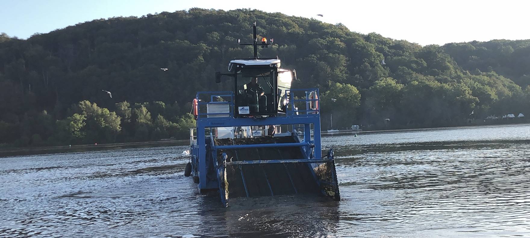 Mähboot auf dem Baldeneysee wieder im Einsatz
