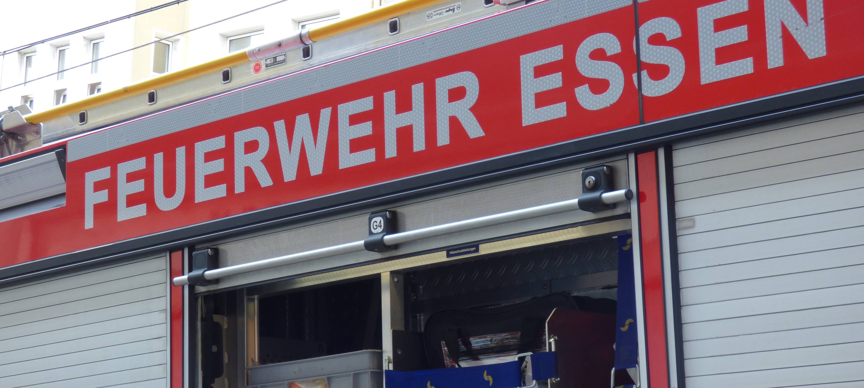 Feuer in Essen-Schonnebeck: Flammen schlagen aus dem Dach