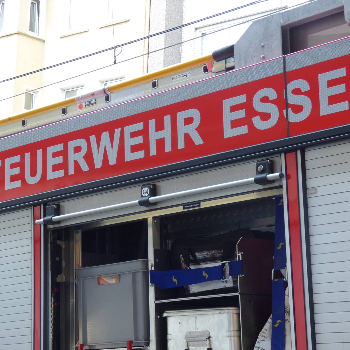 Rauch dringt aus Wohnung in Essen: Brand in einem Mehrfamilienhaus an ...