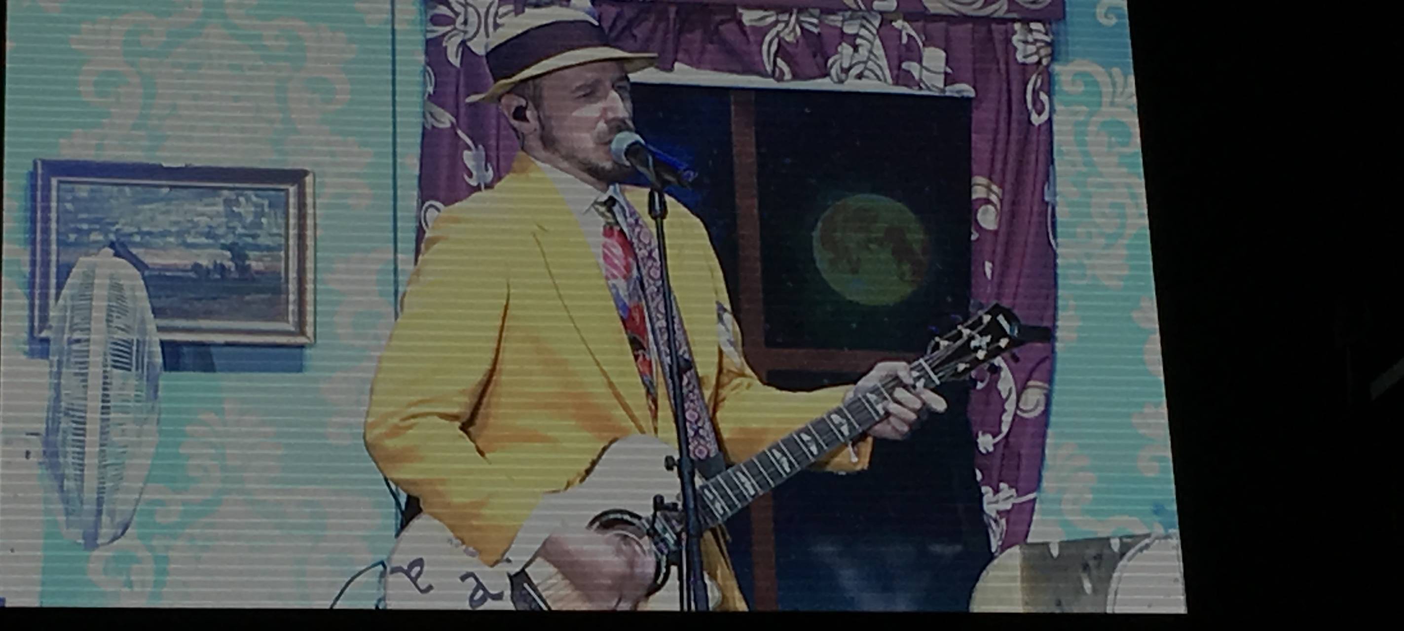 Alligatoah auf der Bühne