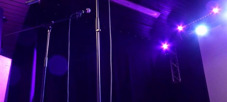 Poetry Slam Essen Steele Bühne