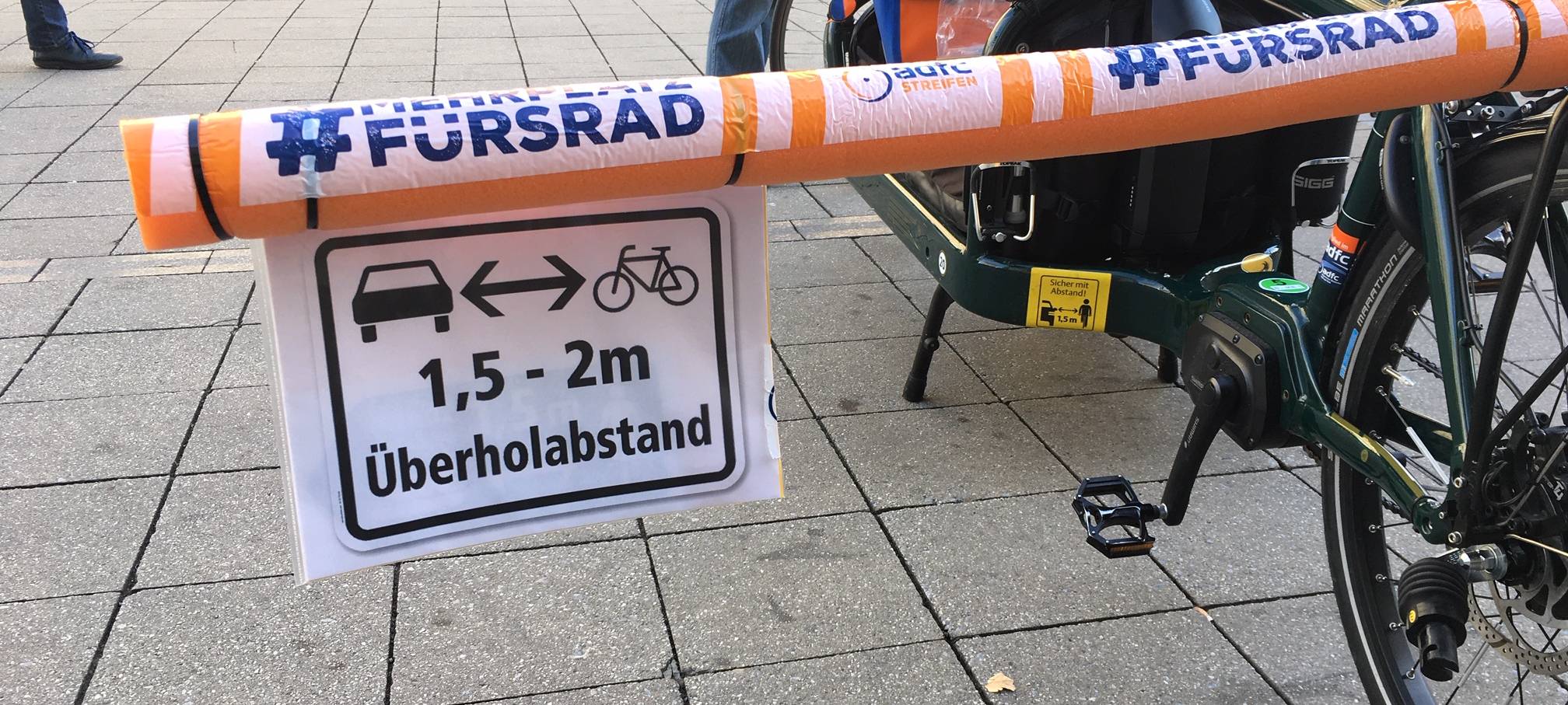 Poolnudel-Fahrradtour