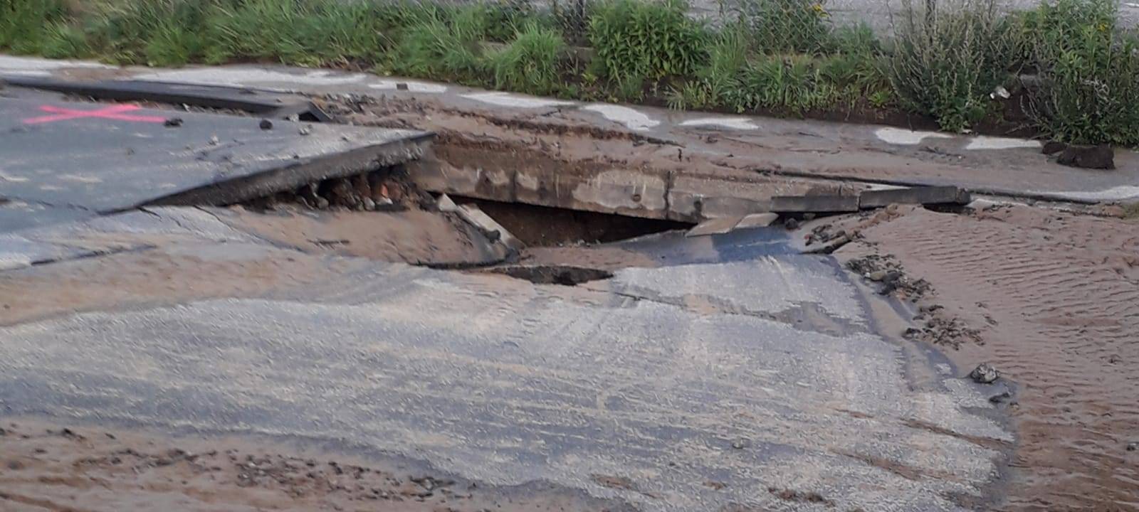 Wasserrohrbruch im Hafen in Essen-Bergeborbeck