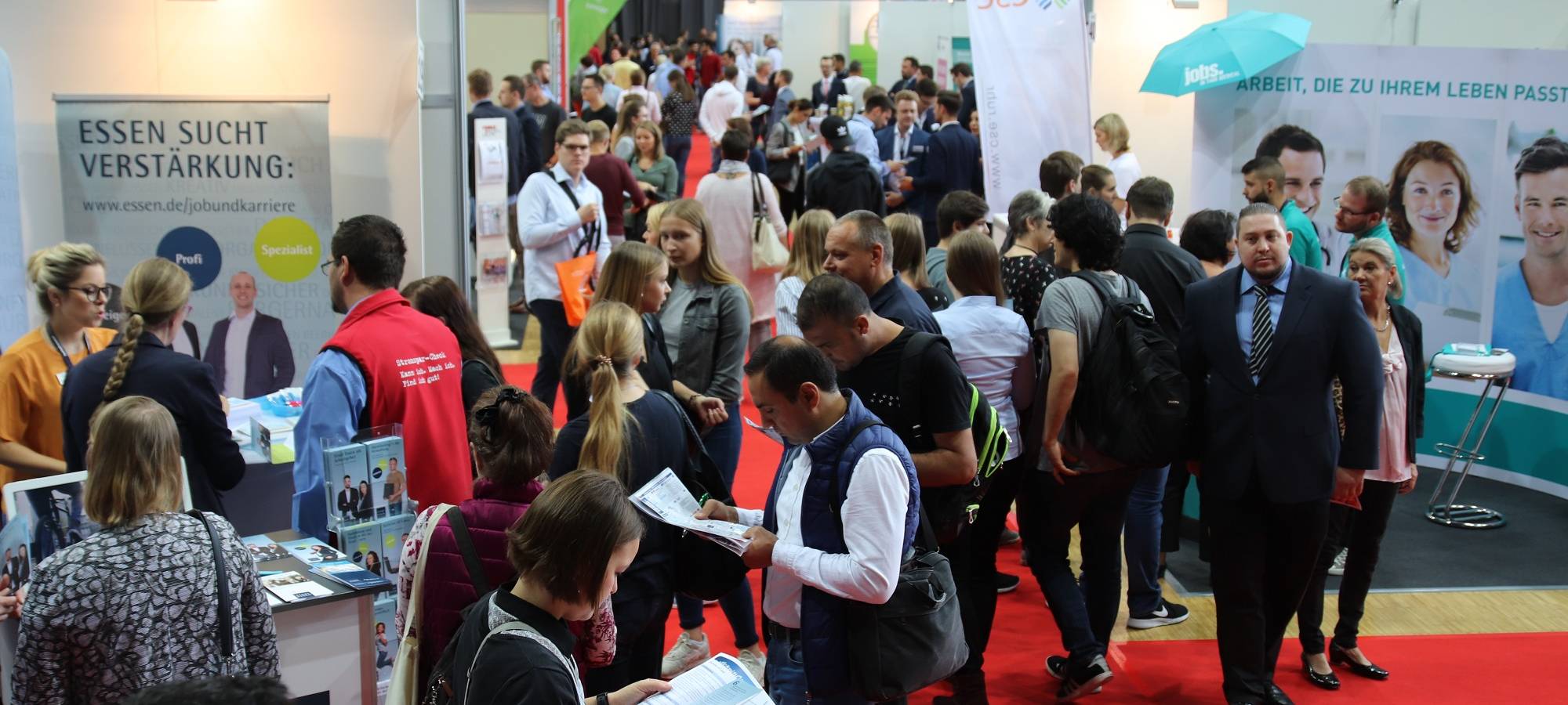 Stände auf der Jobmesse in Essen