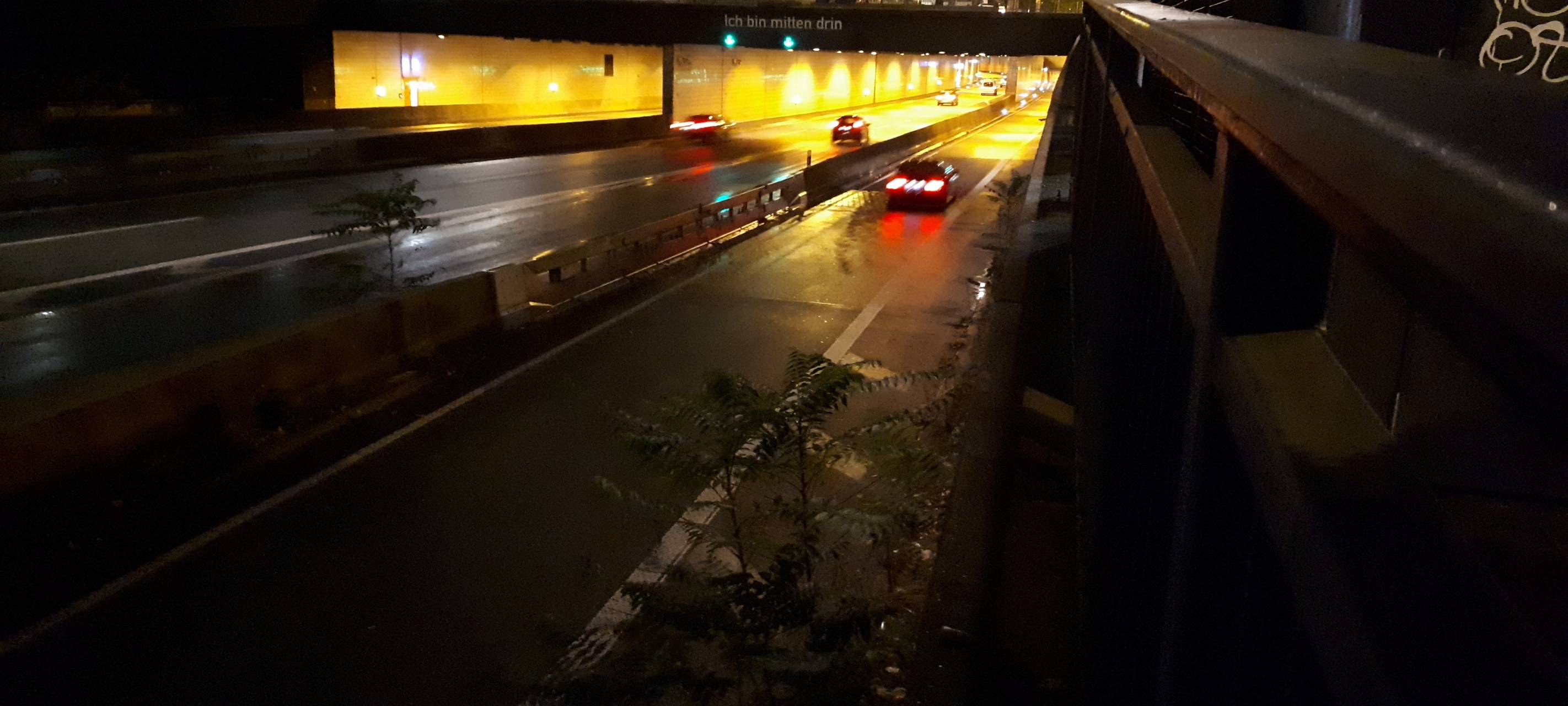Der A40 Tunnel mit der Ausfahrt Essen-Zentrum - jetzt ohne Tempo-40-Schild