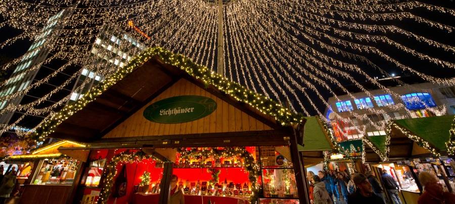 Lichternetz auf Essener Weihnachtsmarkt