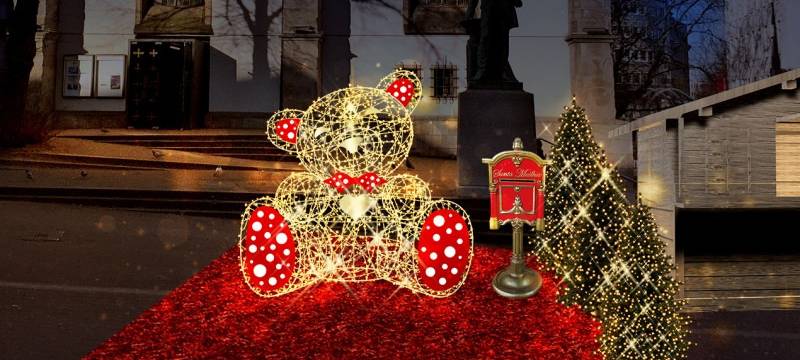 Der Teddybär leuchtet zu den Lichtwochen in Essen, wenn der Weihnachtsmarkt los geht.