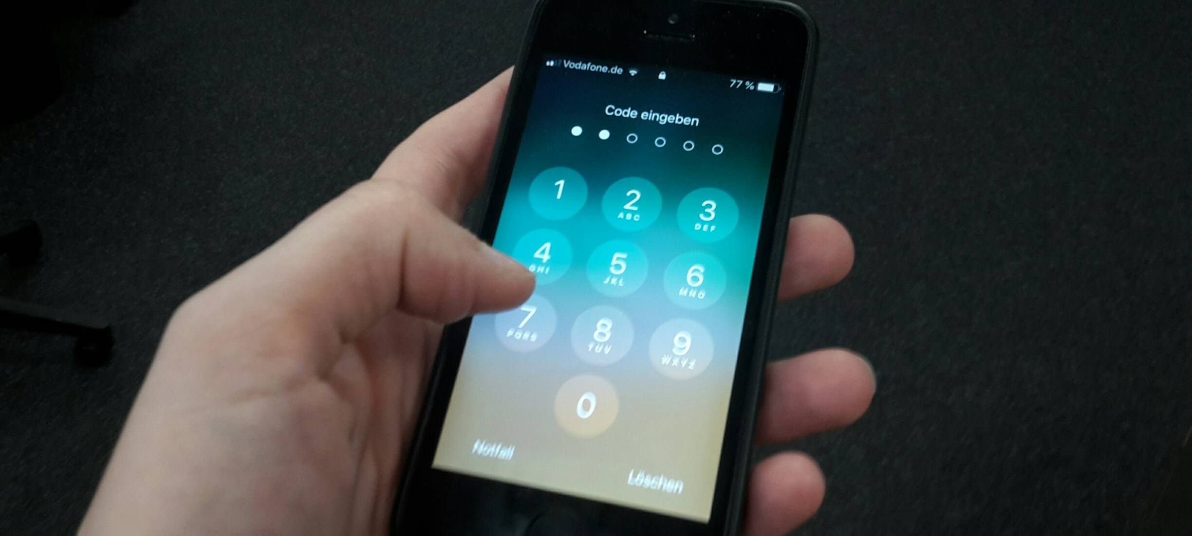 Passwort eingeben am Smartphone von Radio Essen