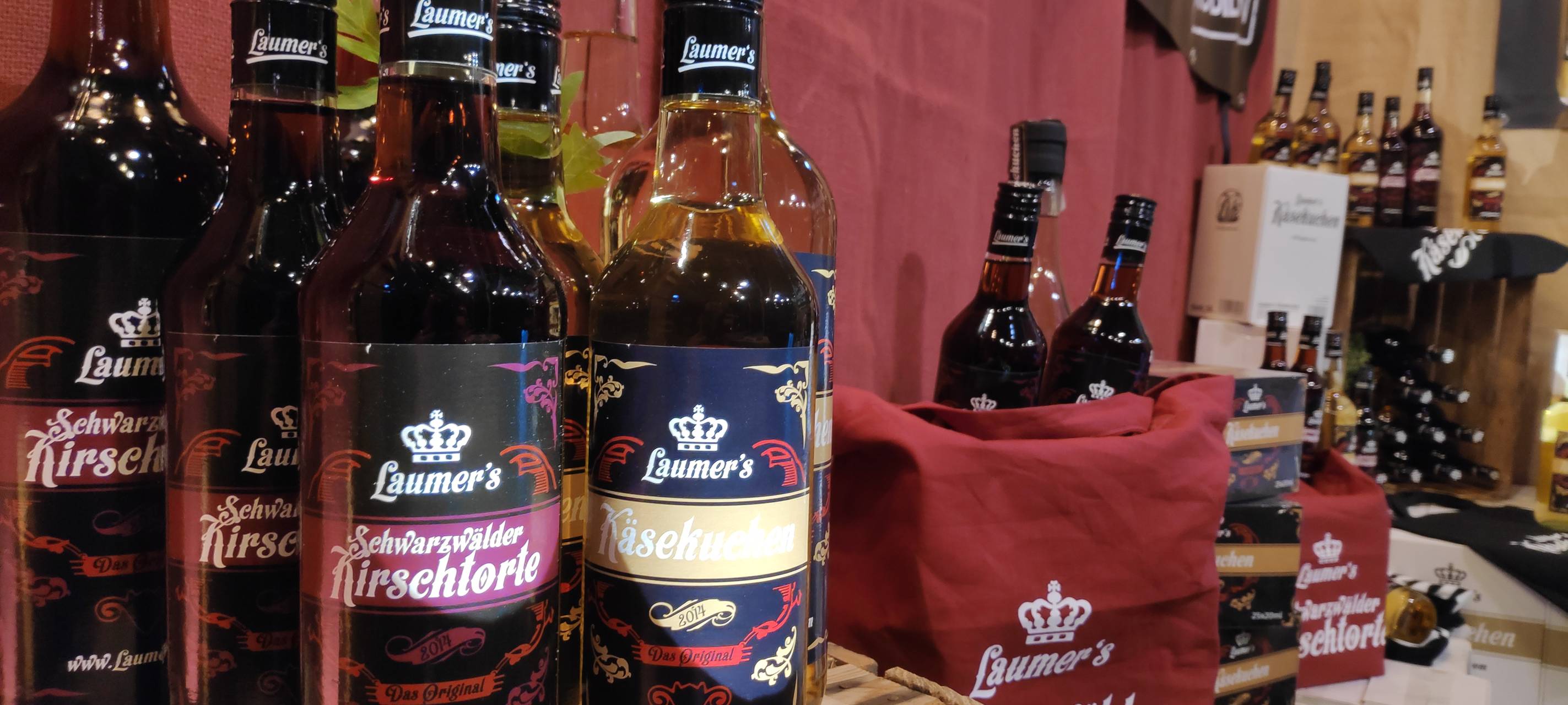 Messe Essen: Sarg für Fußballfans auf der Mode-Heim-Handwerk