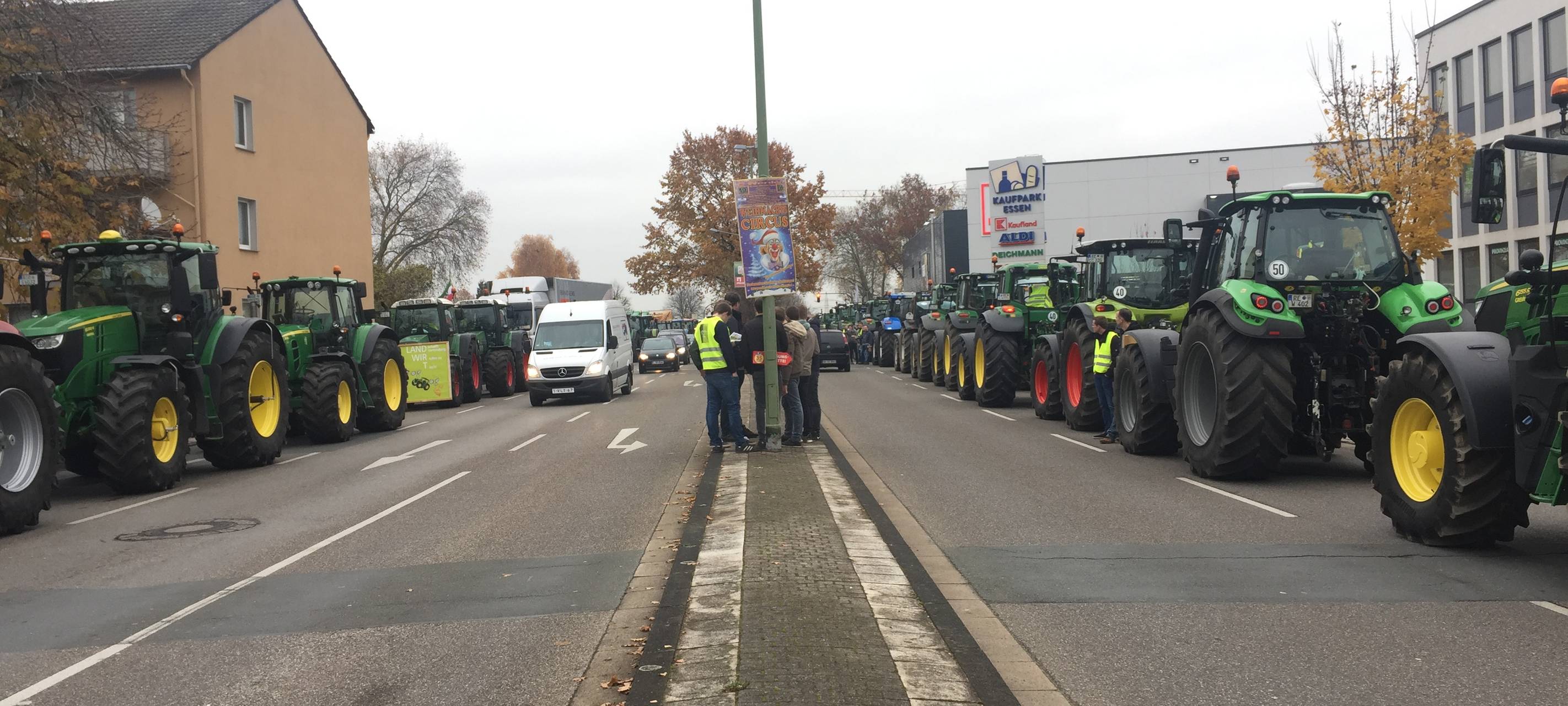 Trecker-Konvoi durch Essen: Zeiten und Strecken aktualisiert