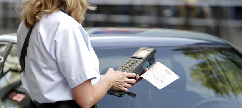 Gehwegparken in Essen bleibt ein Problem - viele Strafzettel