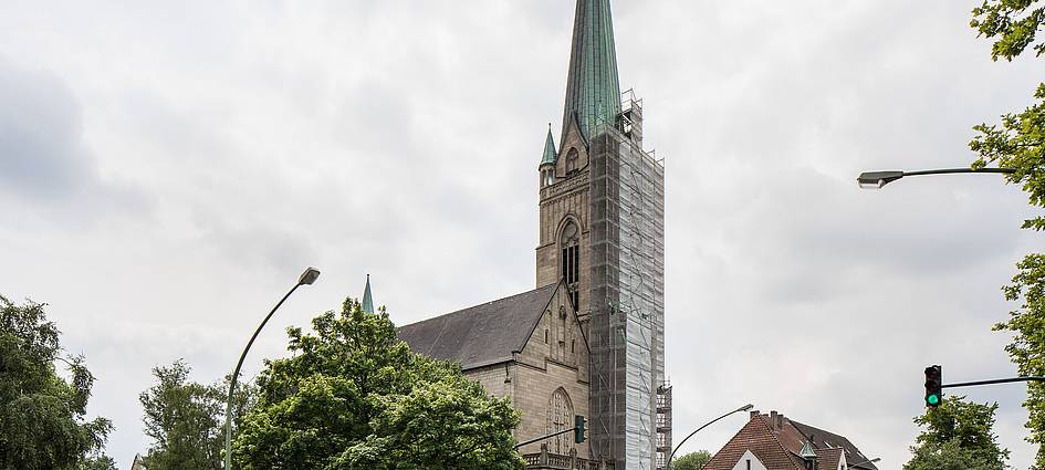 Essen: Abgebrannter Kirchturm bekommt endlich neue Spitze