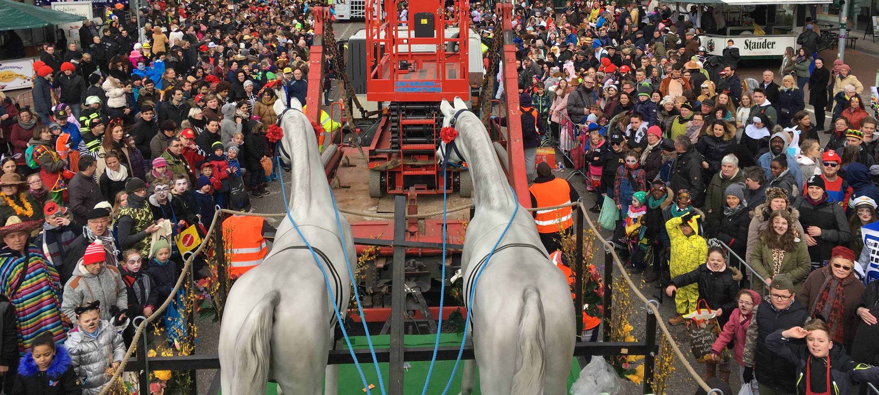 Rosenmontagszug in Essen braucht Hilfe: Wichtiger Traktor dringend gesucht!